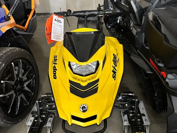 ���������� ����� �� BRP (���) Ski-Doo Backcountry X 800 � �������