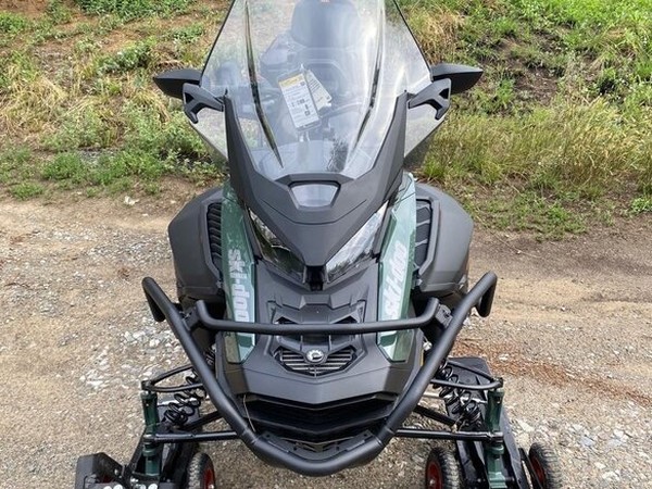 ���������� ����� �� BRP (���) Ski-Doo Expedition 1000 � �������