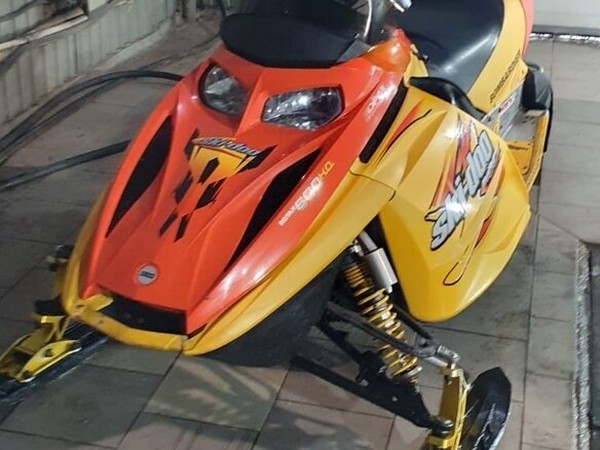 ���������� ����� �� BRP (���) Ski-Doo MXZ X-RS 600 � �������