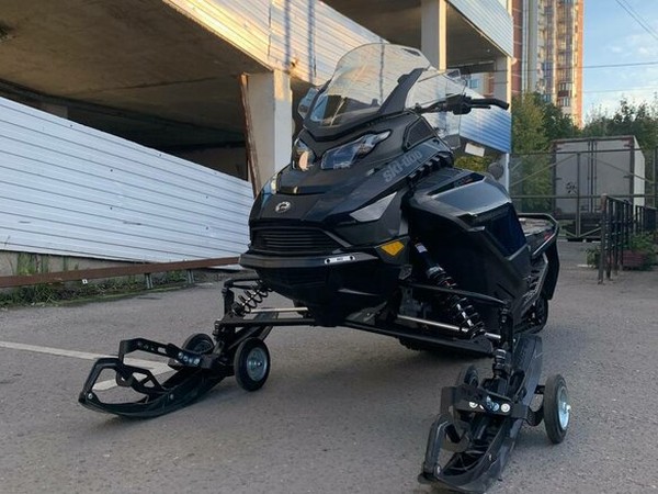���������� ����� �� BRP (���) Ski-Doo Renegade Adrenaline 900 � �������
