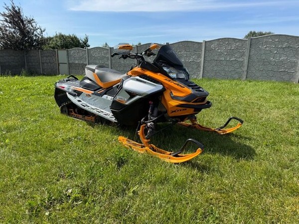 ���������� ����� �� BRP (���) Ski-Doo Renegade X-RS 900 � �������