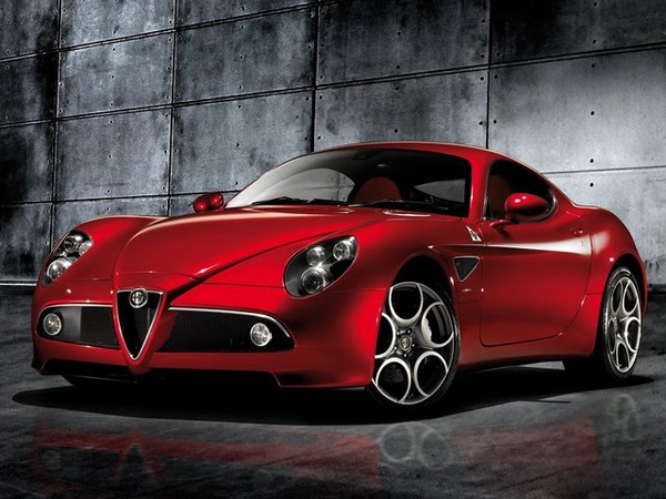 ����������� ���� �� Alfa Romeo 8C Competizione (���� ����� 8� ������������) � �������