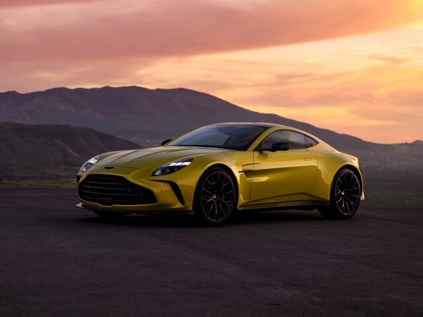����������� ���� �� Aston Martin V8 Vantage (����� ������ �8 �������) � �������