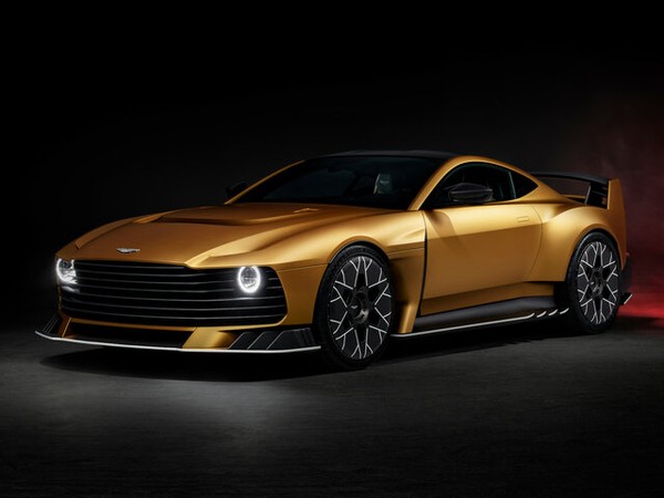 ����������� ���� �� Aston Martin Valiant (����� ������ �������) � �������