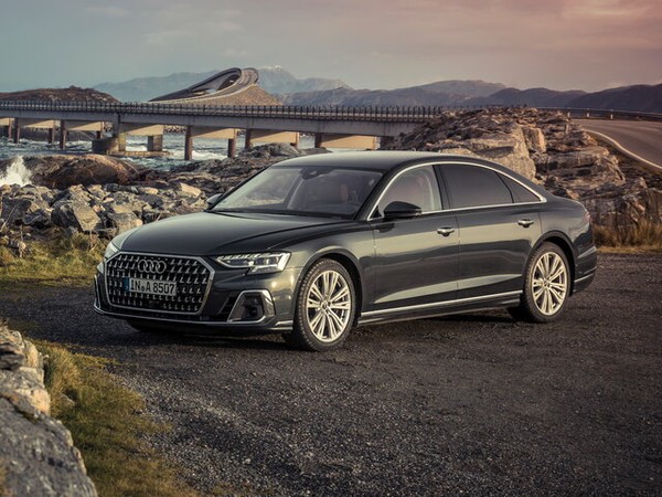����������� ���� �� Audi A8 (���� �8) � �������