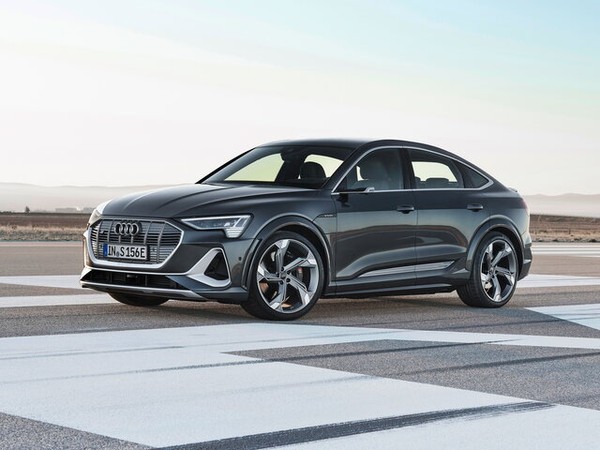 ����������� ���� �� Audi e-tron S Sportback (���� �-���� � ��������) � �������
