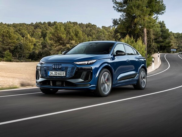����������� ���� �� Audi SQ6 Sportback e-tron (���� ���6 �������� �-����) � �������