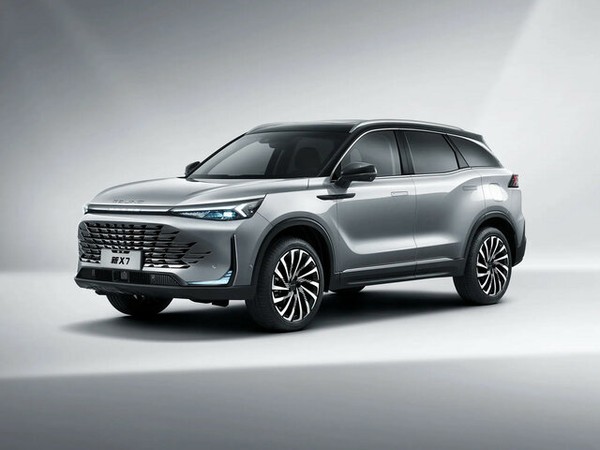 ����������� ���� �� BAIC X7 (���� ���7) � �������