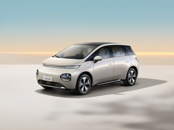 ����������� ���� �� Baojun Yunduo (������� ������) � �������