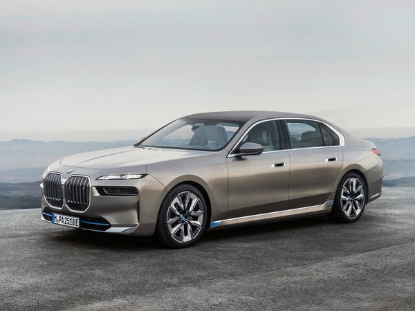 ����������� ���� �� BMW i7 (��� �� 7) � �������