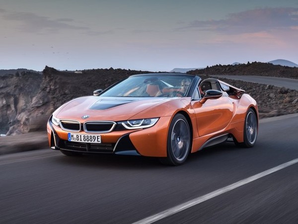 ����������� ���� �� BMW i8 (��� �8) � �������