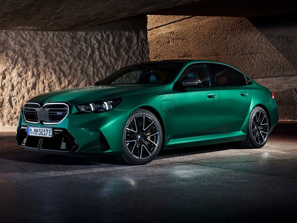 ����������� ���� �� BMW M5 (��� �5) � �������