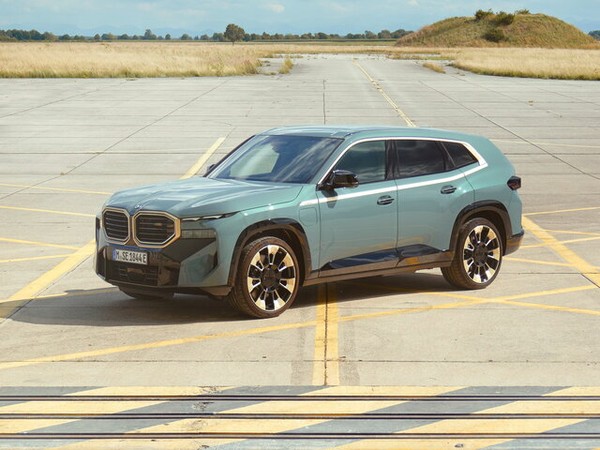 ����������� ���� �� BMW XM (��� ����) � �������