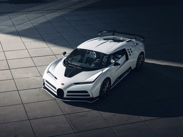 ����������� ���� �� Bugatti Centodieci (������� ����������) � �������