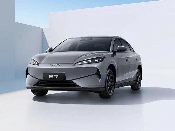 ����������� ���� �� BYD E7 (��� �7) � �������