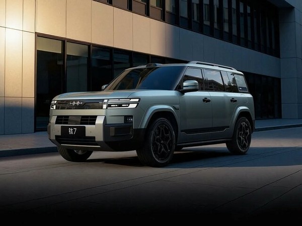 ����������� ���� �� BYD FangChengBao Titanium 7 (��� ������������ �������� 7) � �������