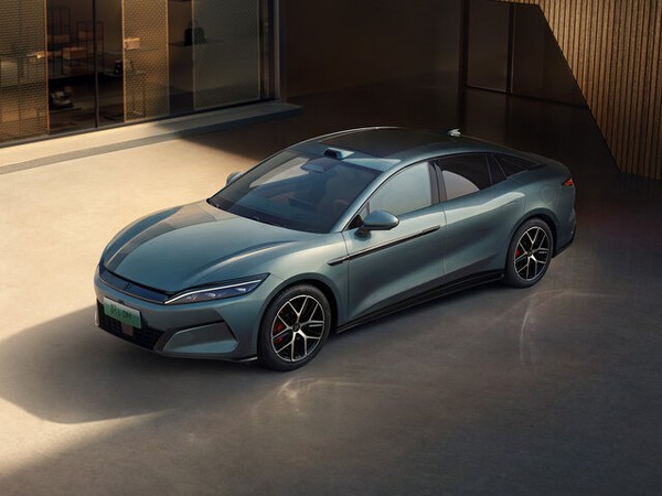 ����������� ���� �� BYD Han L (��� ��� �) � �������