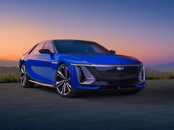 ����������� ���� �� Cadillac Celestiq (�������� ��������) � �������