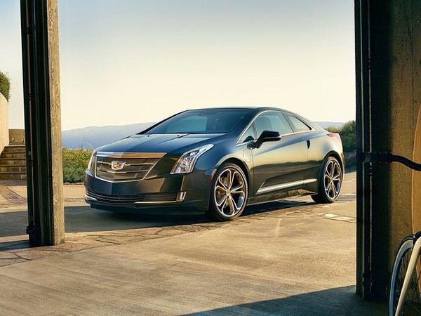 ����������� ���� �� Cadillac ELR (�������� ���) � �������