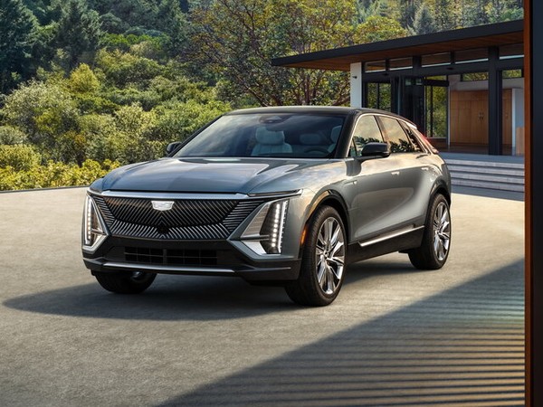 ����������� ���� �� Cadillac Lyriq (�������� ������) � �������