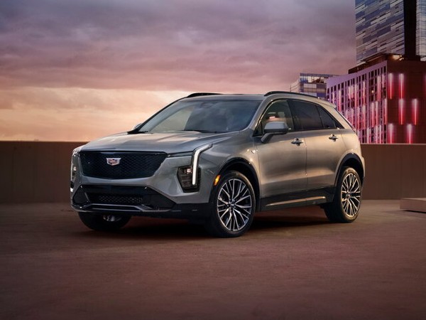 ����������� ���� �� Cadillac XT4 (�������� ���4) � �������