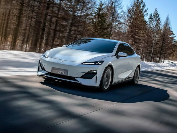 ����������� ���� �� Changan Deepal SL03 (������ ������ ��03) � �������