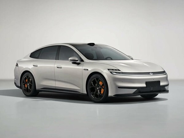 ����������� ���� �� Changan Qiyuan A06 (������ ������ �06) � �������