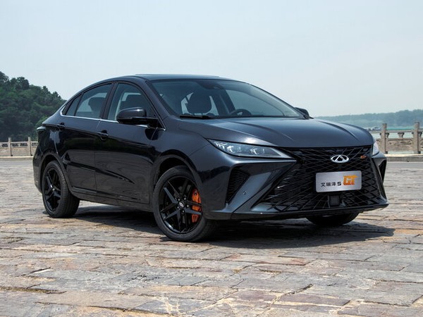 ����������� ���� �� Chery Arrizo 5 GT (���� ������ 5 ��) � �������