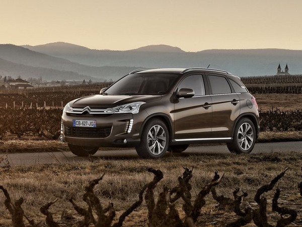 ����������� ���� �� Citroen C4 Aircross (������� �4 ��������) � �������