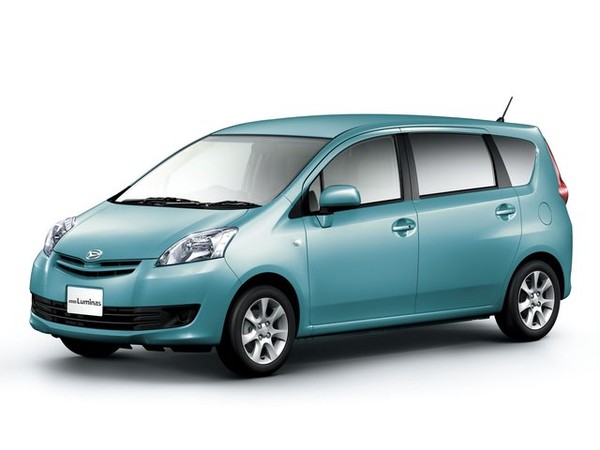 ����������� ���� �� Daihatsu Boon Luminas (�������� ���� �������) � �������