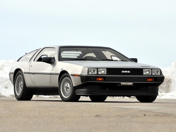 ����������� ���� �� DeLorean DMC-12 (�������� ���-12) � �������