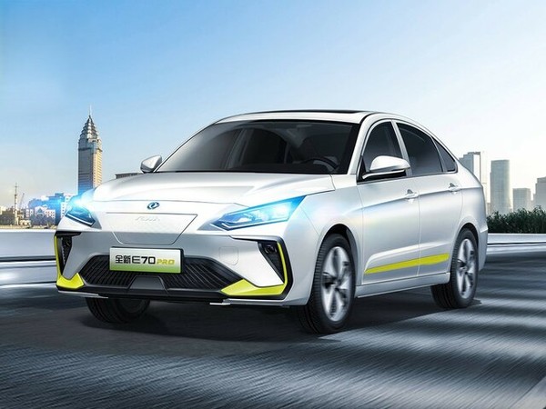 ����������� ���� �� Dongfeng Aeolus E70 (�������� ������ �70) � �������