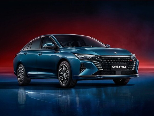 ����������� ���� �� Dongfeng Aeolus Yixuan Max (�������� ������ ������ ���) � �������