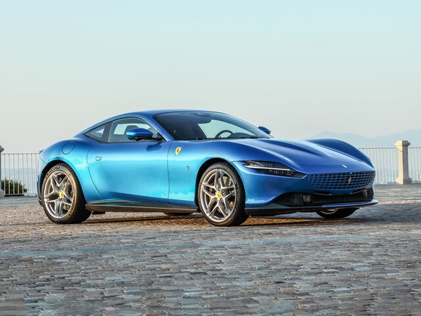 ����������� ���� �� Ferrari Roma (������� ����) � �������