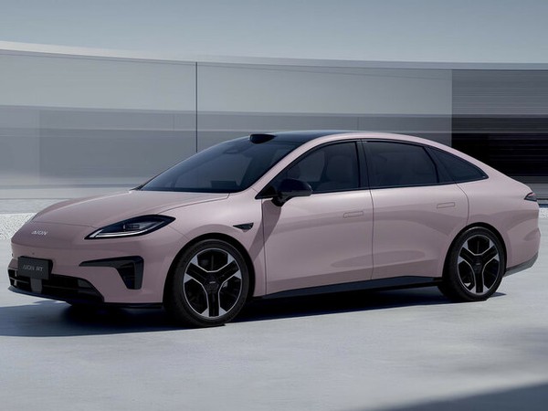 ����������� ���� �� GAC Aion RT (��� ���� ��) � �������