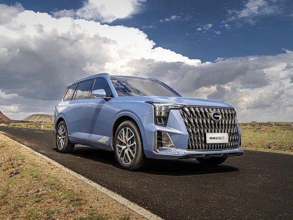 ����������� ���� �� GAC Trumpchi GS8 (��� ������� ��8) � �������