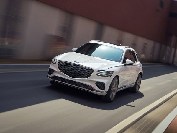 ����������� ���� �� Genesis GV70 (������� ��70) � �������