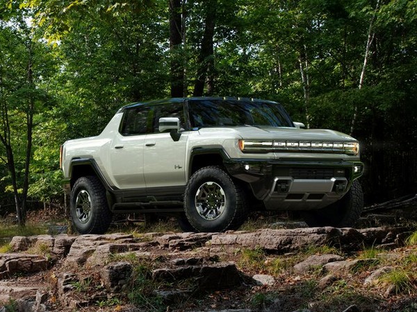 ����������� ���� �� GMC Hummer EV (��� ������ ��) � �������