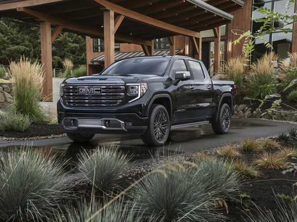 ����������� ���� �� GMC Sierra (��� ������) � �������