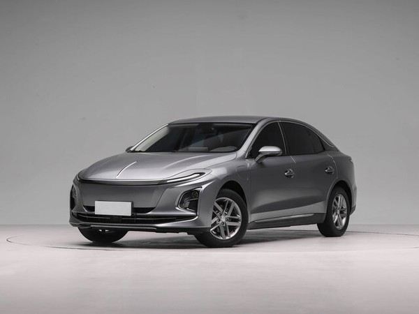 ����������� ���� �� Hongqi E-QM5 (����� �-���5) � �������