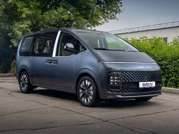 ����������� ���� �� Hyundai Staria (������ ������) � �������