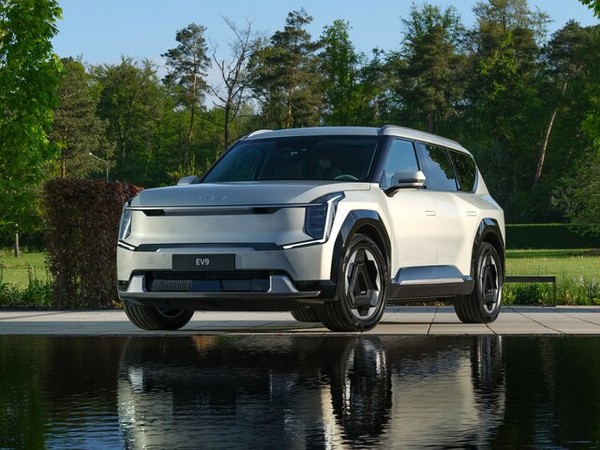 ����������� ���� �� Kia EV9 (��� ��9) � �������