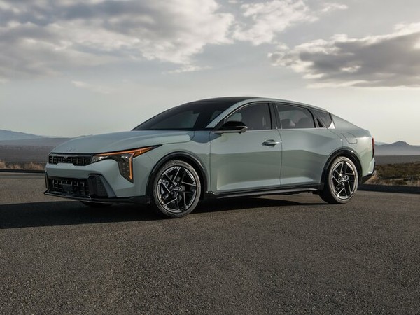 ����������� ���� �� Kia K4 (��� �4) � �������