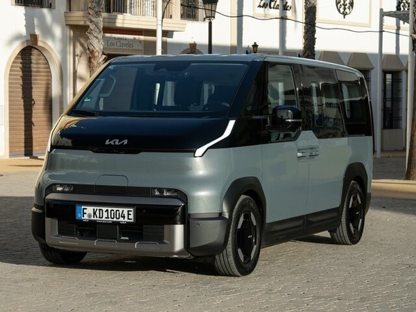 ����������� ���� �� Kia PV5 (��� ��5) � �������