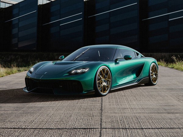 ����������� ���� �� Koenigsegg Gemera (���������� ������) � �������