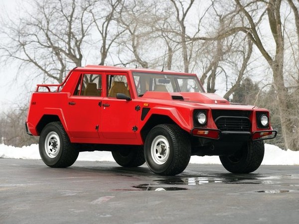 ����������� ���� �� Lamborghini LM002 (����������� ��002) � �������