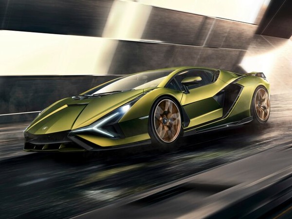 ����������� ���� �� Lamborghini Sian (����������� ����) � �������