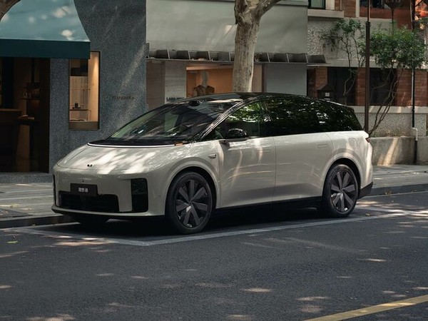 ����������� ���� �� Li Auto (Lixiang) i8 (�� ���� (�����) �8) � �������