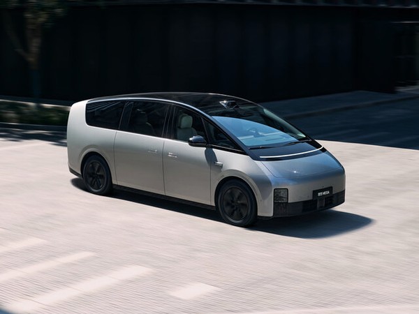����������� ���� �� Li Auto (Lixiang) Mega (�� ���� (�����) ����) � �������