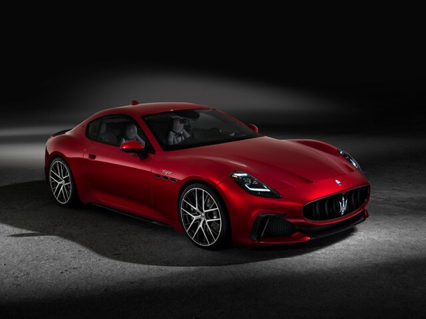 ����������� ���� �� Maserati GranTurismo (�������� �����������) � �������